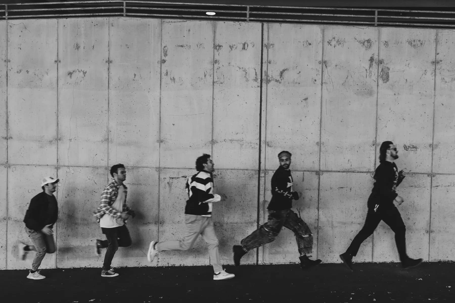 Long Autumn band running